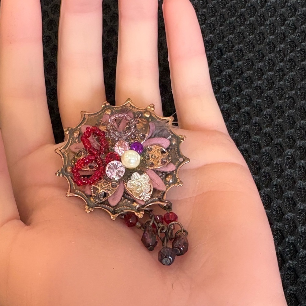 Ornate Antiqued Metal Sparkling Brooch Pin Unisex